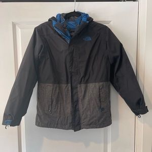 Youth 14-16 North Face Jacket.  Removable lining to wear as a thinner coat.